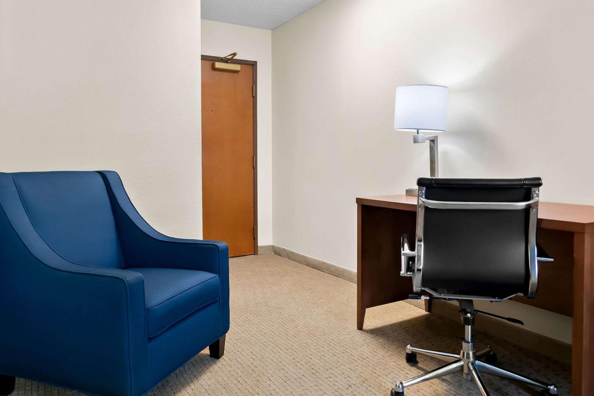 Comfort Inn & Suites Taylor Buitenkant foto