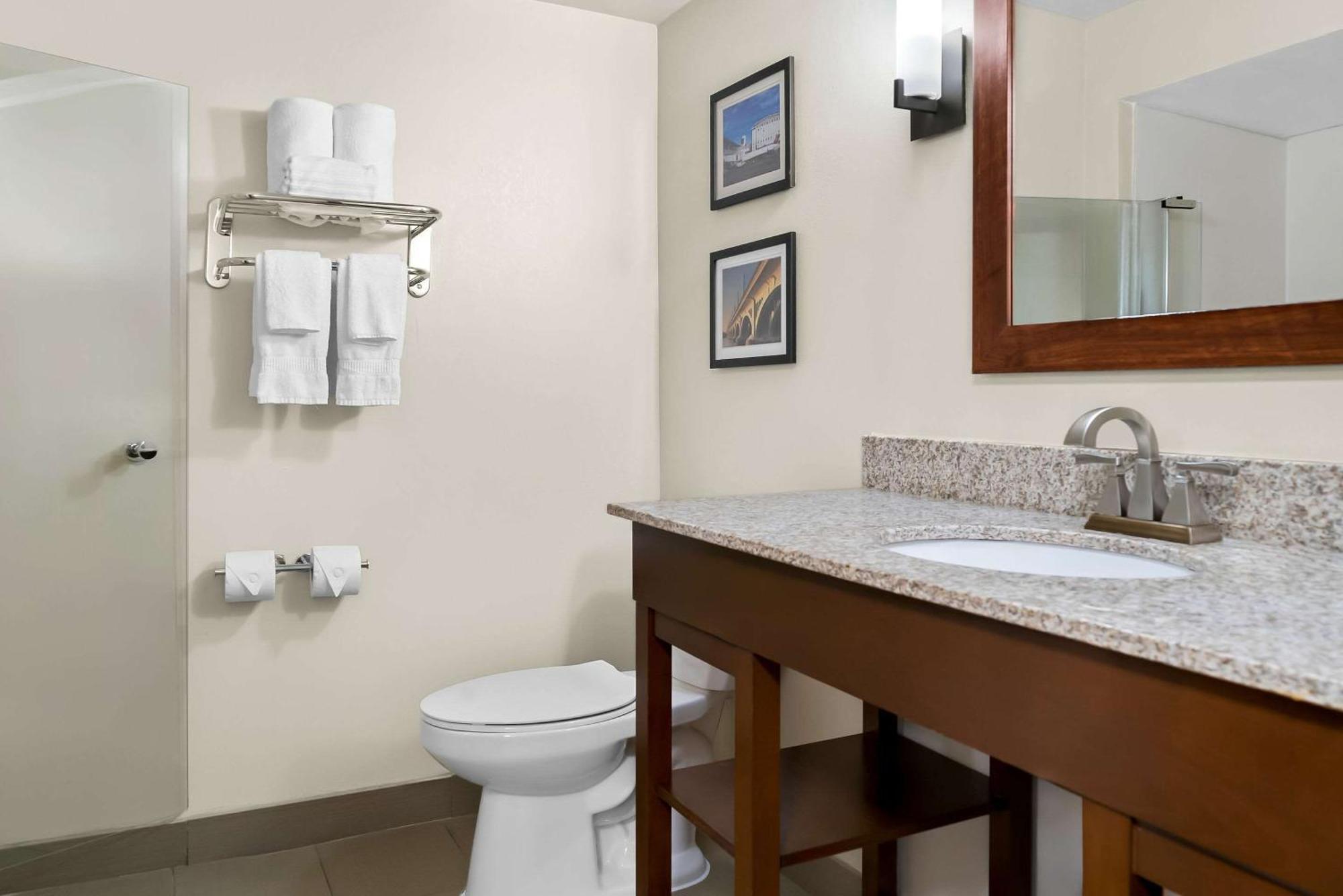 Comfort Inn & Suites Taylor Buitenkant foto