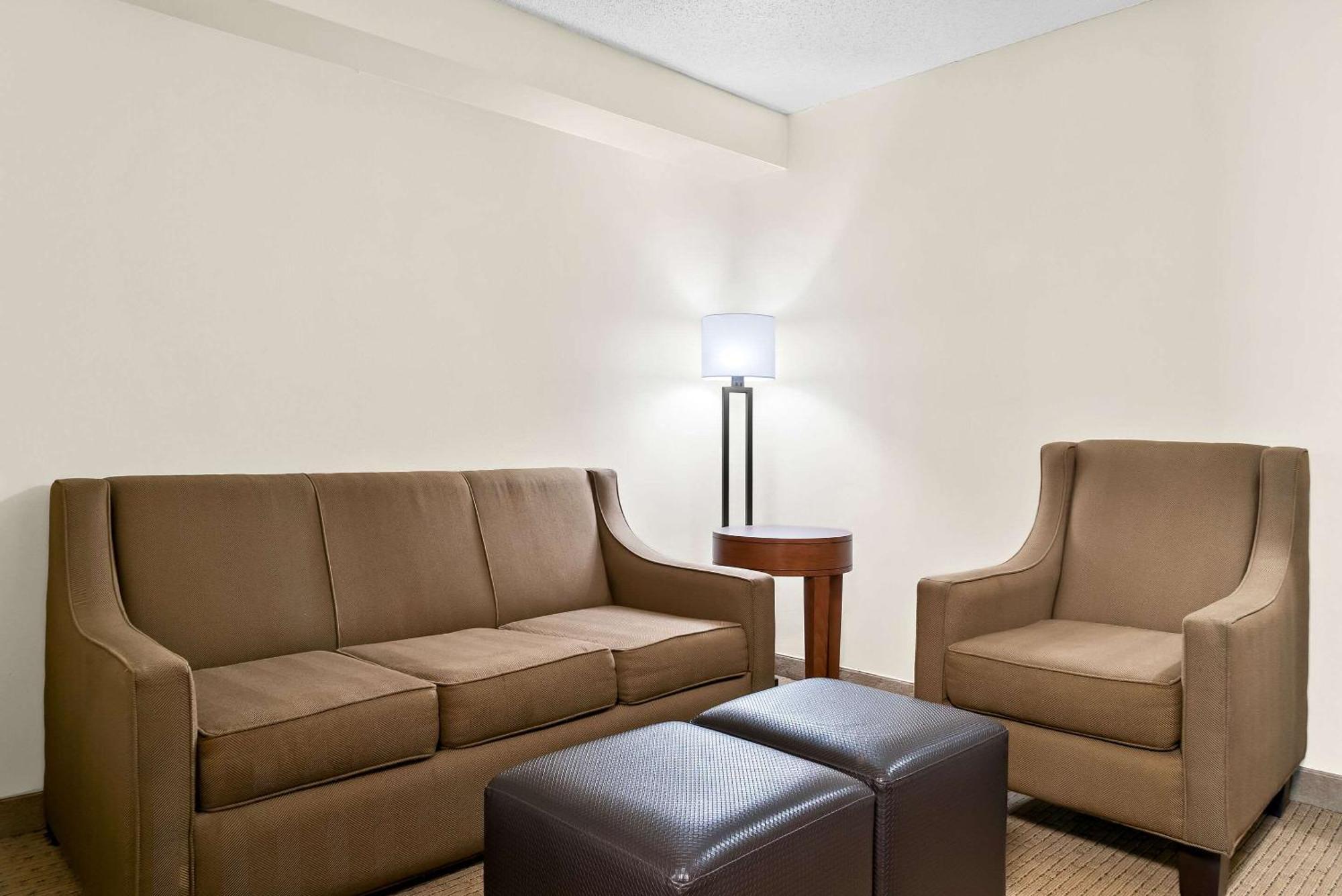 Comfort Inn & Suites Taylor Buitenkant foto