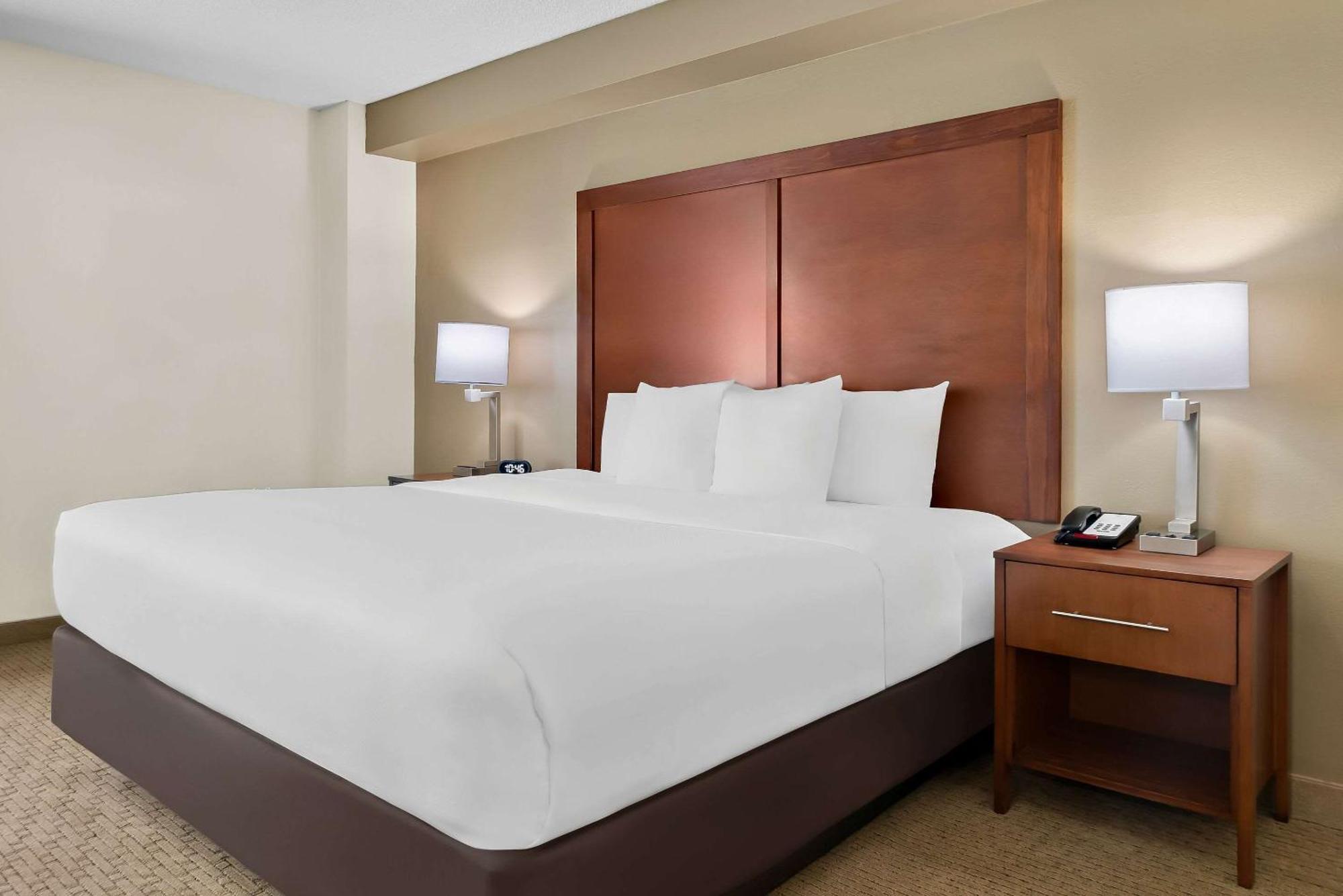 Comfort Inn & Suites Taylor Buitenkant foto